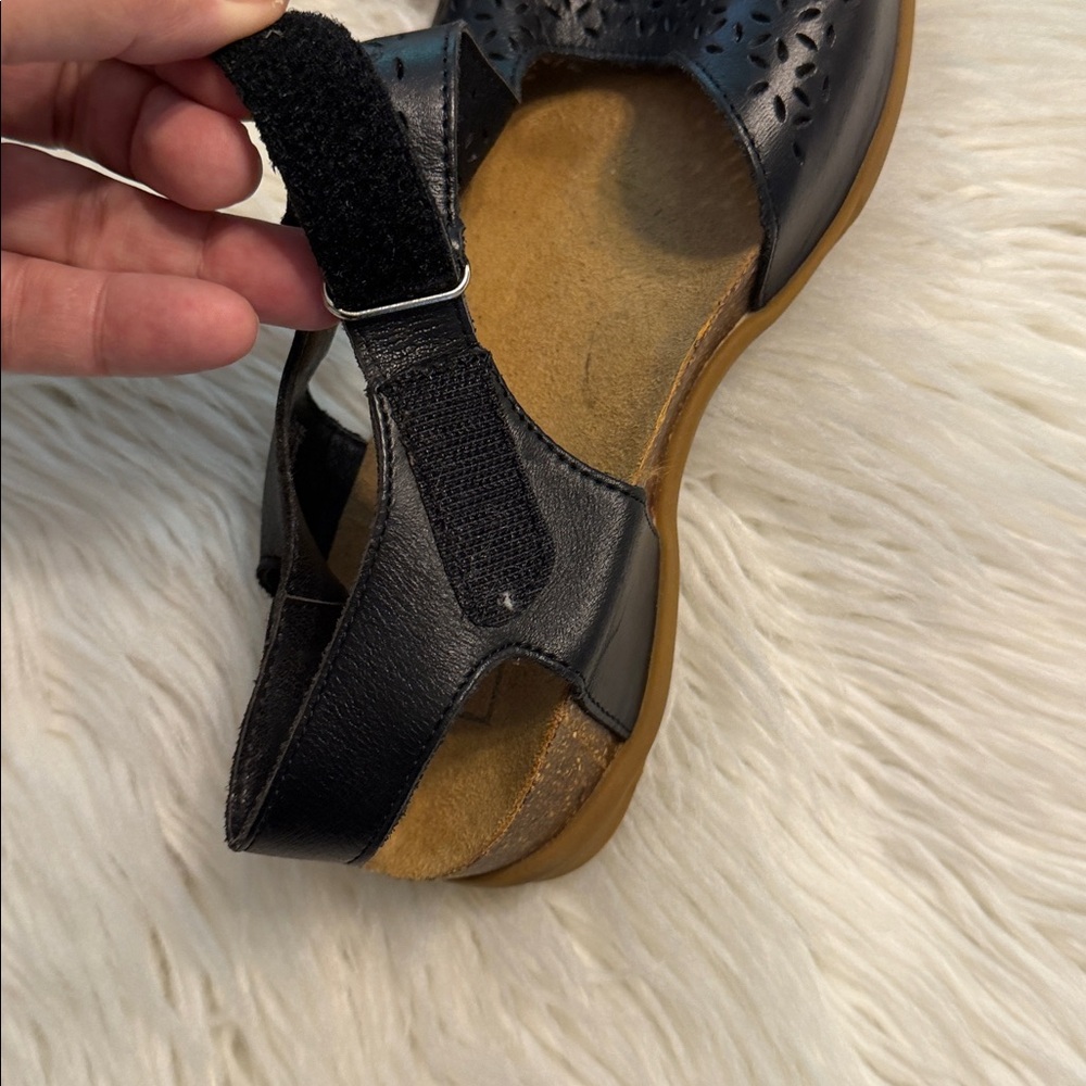 Propet Black Leather Slide Sandals with Suede Footbed size 8.5 BNWOT - Picture 3 of 9